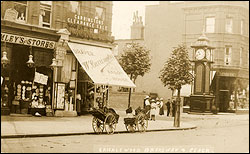 Cricklewood Broadway clock 1913